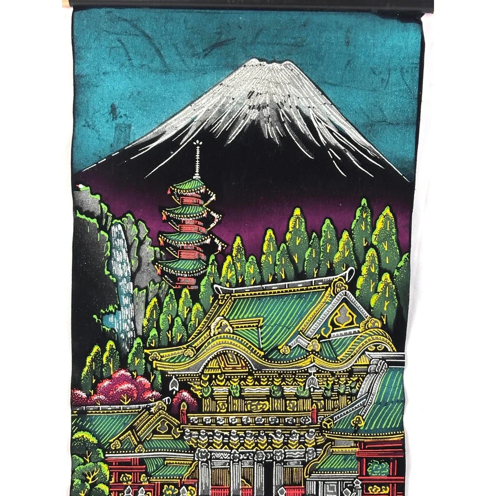 Vintage Japanese Velvet Wall Hanging Scroll Mount Fuji Pagoda Geisha Temple‎ Art